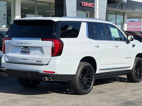 New 2026 GMC Yukon Denali w/ Denali Reserve Package AWD/4WD image 5