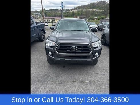 Used 2022 Toyota Tacoma SR5 AWD/4WD image 15