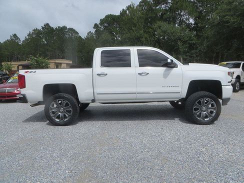Used 2018 Chevrolet Silverado 1500 LTZ Z71 w/ LTZ Plus Package AWD/4WD image 5