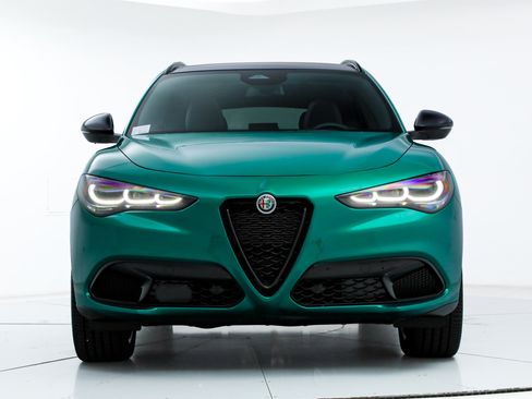 New 2025 Alfa Romeo Stelvio Sprint AWD/4WD image 8