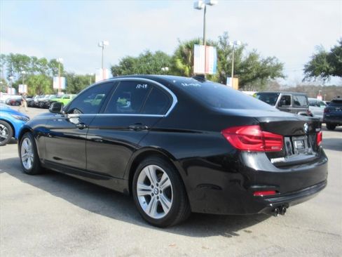 Used 2018 BMW 330i Sedan w/ Convenience Package image 4