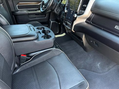 Used 2024 RAM 2500 Laramie AWD/4WD image 15