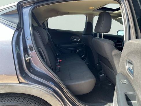 Used 2018 Honda HR-V EX image 17