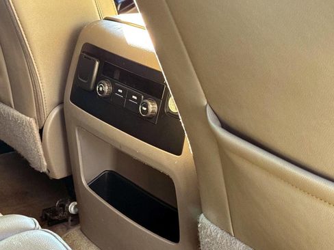 Used 2018 Chevrolet Tahoe LT image 12