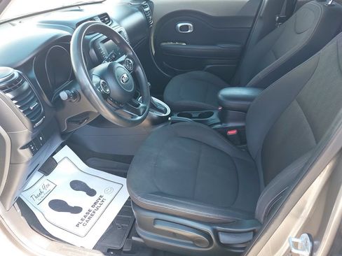 Used 2019 Kia Soul w/ Convenience Package FWD image 13