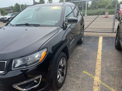 Used 2019 Jeep Compass Limited AWD/4WD image 6