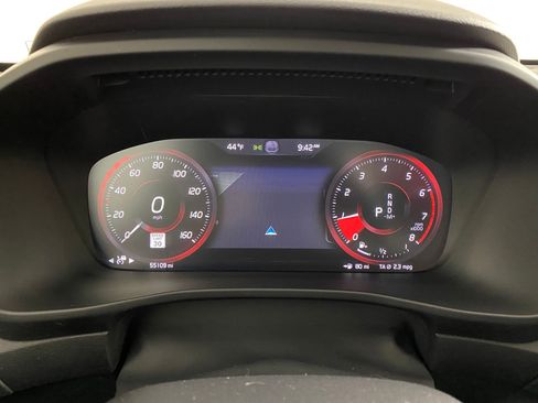 Used 2020 Volvo XC40 T5 R-Design image 18