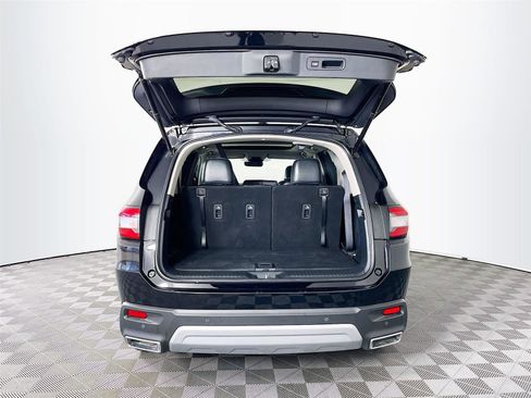 Certified 2025 Honda Pilot Touring image 33