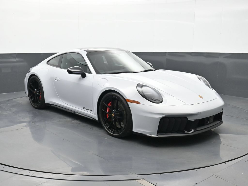 Certified 2026 Porsche 911 Carrera 4 GTS AWD/4WD image 20