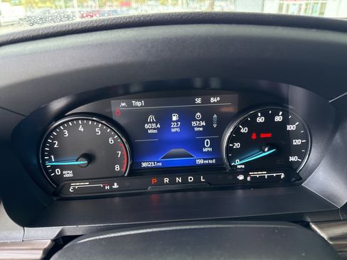 Used 2022 Ford Explorer Limited w/ Equipment Group 301A AWD/4WD image 20