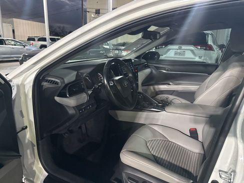 Used 2022 Toyota Camry SE image 12