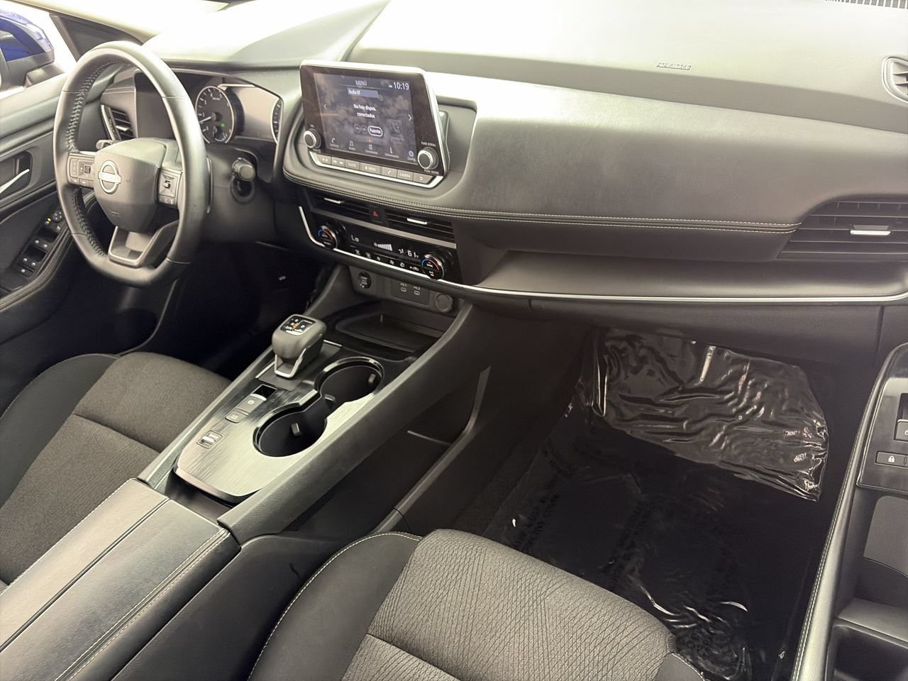 Used 2025 Nissan Rogue SV FWD image 25