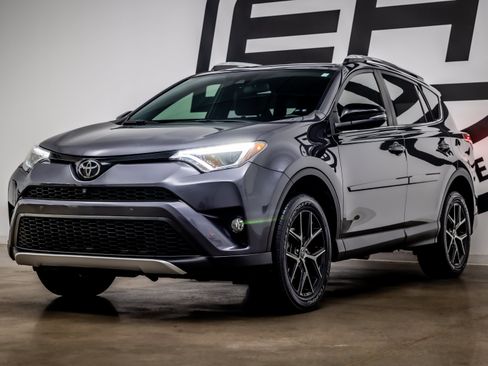 Used 2016 Toyota RAV4 SE w/ Advanced Technology Package FWD image 27