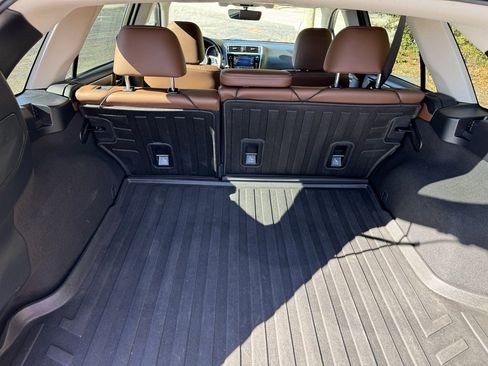 Used 2018 Subaru Outback 2.5i Touring w/ Popular Package #3 image 5