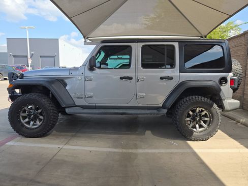 Used 2018 Jeep Wrangler Unlimited Sport S AWD/4WD image 5