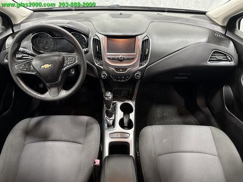 Used 2018 Chevrolet Cruze LT image 6