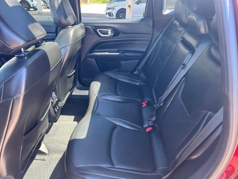 Used 2022 Jeep Compass High Altitude AWD/4WD image 9