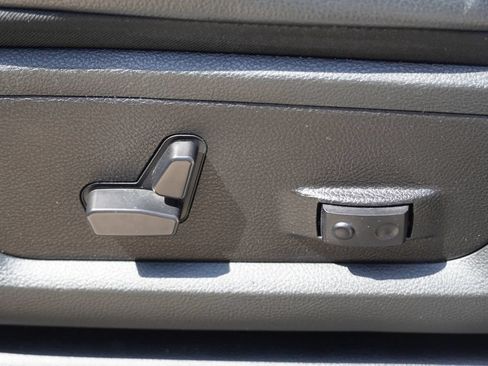 Used 2024 RAM 2500 Laramie AWD/4WD image 22