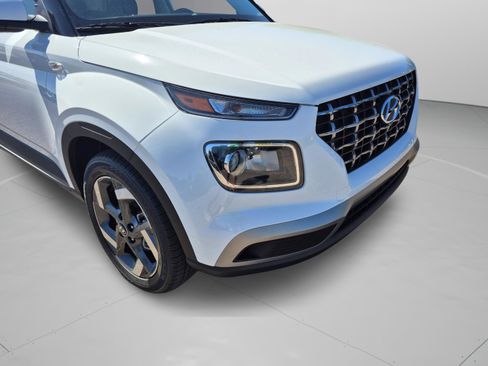 New 2026 Hyundai Venue SEL FWD image 33