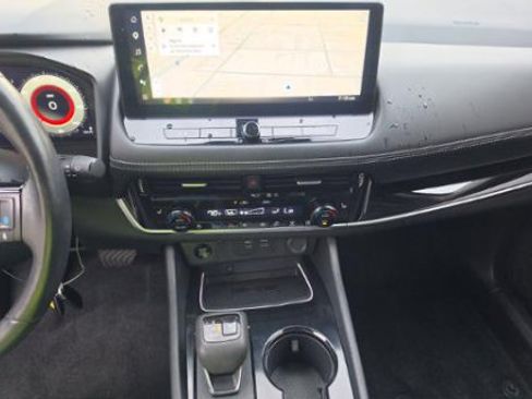 Used 2024 Nissan Rogue SL w/ SL Premium Package FWD image 5
