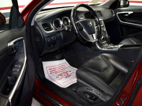 Used 2012 Volvo S60 T5 image 8