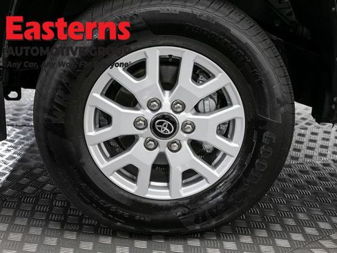 Used 2026 Toyota Tacoma SR5 AWD/4WD image 30