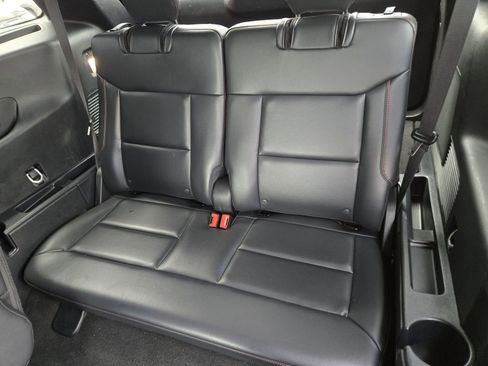 Used 2025 Ford Explorer ST-Line image 22