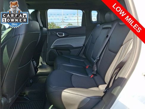 Used 2023 Jeep Compass Latitude w/ Sun and Sound Group AWD/4WD image 10