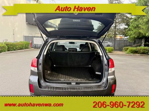Used 2011 Subaru Outback 3.6R Limited w/ PWR Moonroof Pkg AWD/4WD image 7