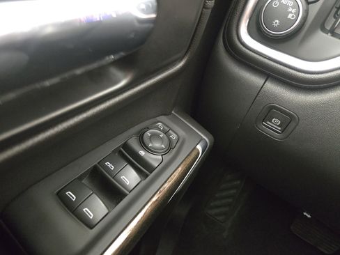 Certified 2021 Chevrolet Silverado 1500 RST w/ Z71 Off-Road Package AWD/4WD image 29