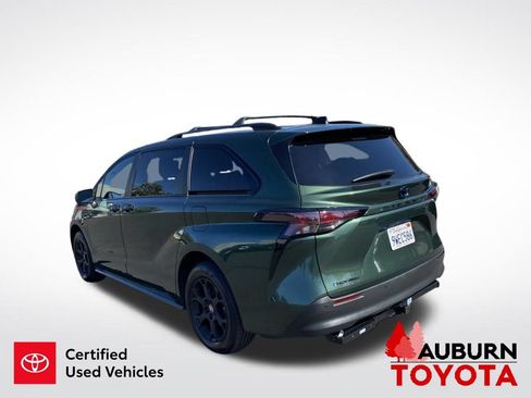 Certified 2025 Toyota Sienna XLE Woodland Edition AWD/4WD image 6