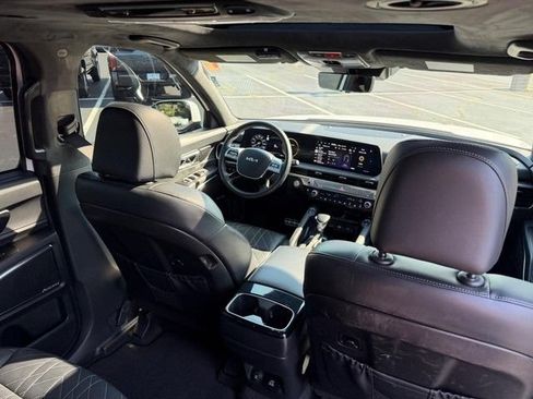 Used 2024 Kia Telluride AWD image 6