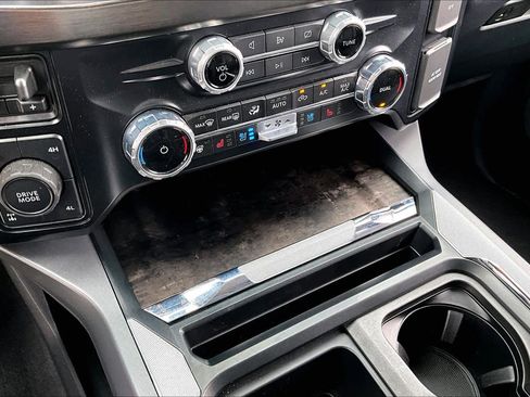 Used 2024 Ford F250 Lariat w/ Lariat Ultimate Package AWD/4WD image 31