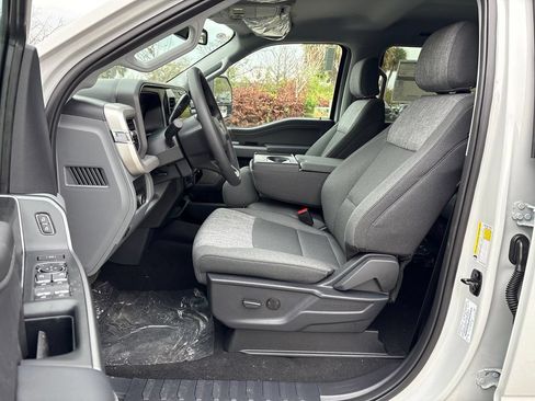 New 2026 Ford F250 XLT w/ XLT Premium Package AWD/4WD image 29