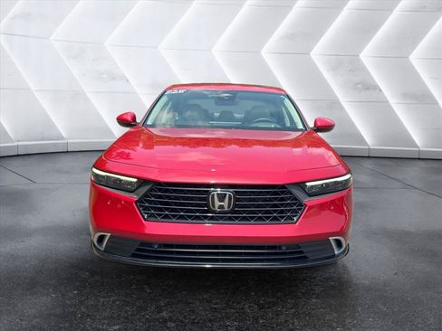Used 2024 Honda Accord Touring image 8
