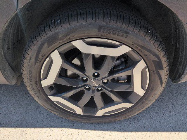 Used 2025 Kia Telluride EX w/ EX Captain's Chair Package FWD image 7