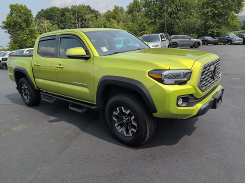Used 2023 Toyota Tacoma TRD Off-Road w/ TRD Premium Off Road Package AWD/4WD image 1