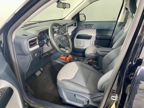 Used 2023 Ford Maverick XLT image 11