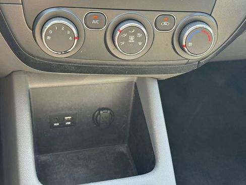 Used 2017 Kia Forte LX FWD image 26