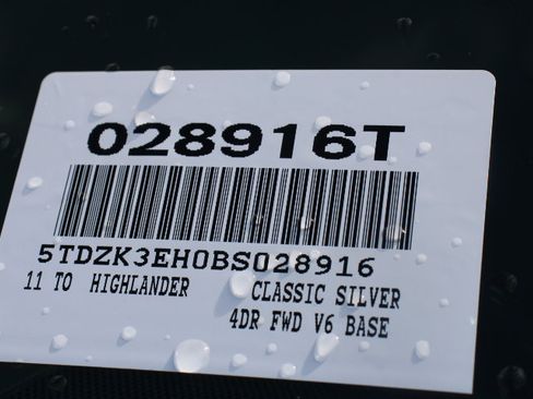 Used 2011 Toyota Highlander 2WD w/ Tech Pkg image 29