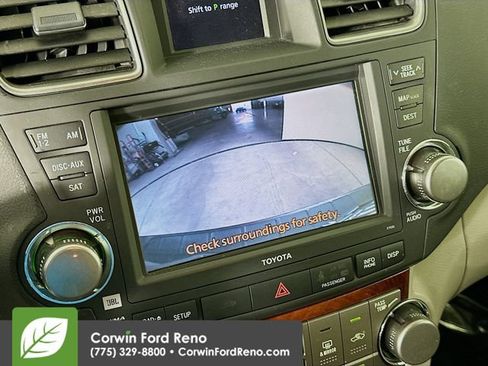 Used 2011 Toyota Highlander Limited w/ Tow Pkg AWD/4WD image 13