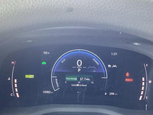 Used 2025 Toyota Camry LE image 8