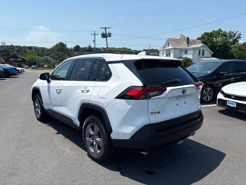 Used 2023 Toyota RAV4 LE AWD/4WD image 8