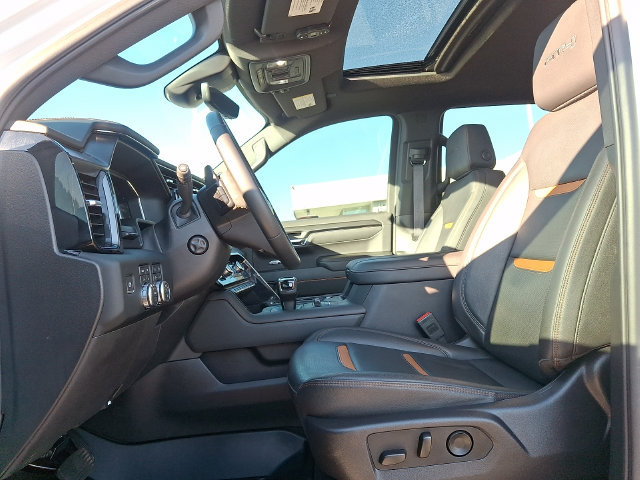 Used 2024 GMC Sierra 1500 AT4 w/ Technology Package AWD/4WD image 13