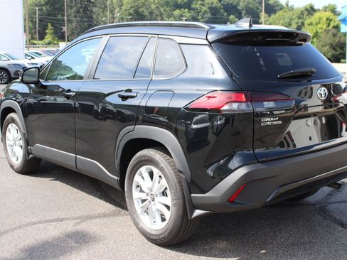 New 2026 Toyota Corolla Cross LE AWD/4WD image 9