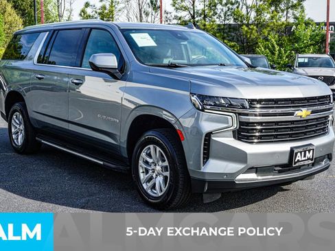 Used 2024 Chevrolet Suburban LT RWD image 4