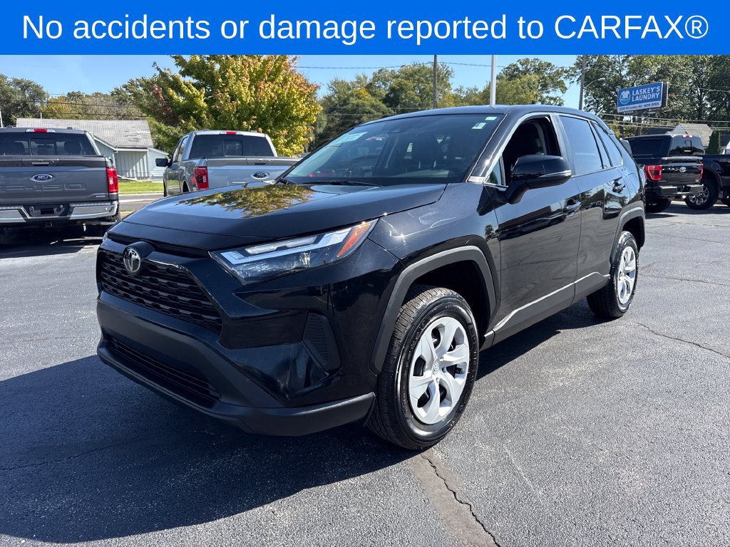 Used 2025 Toyota RAV4 LE AWD/4WD image 2