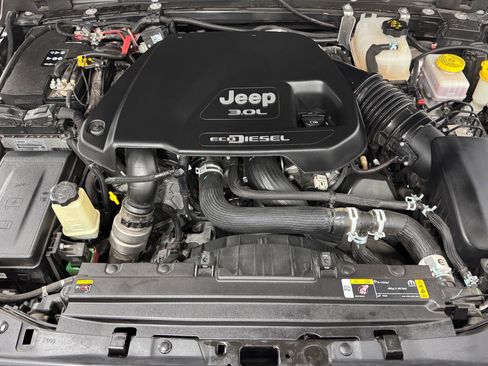 Used 2021 Jeep Wrangler Unlimited Rubicon image 24