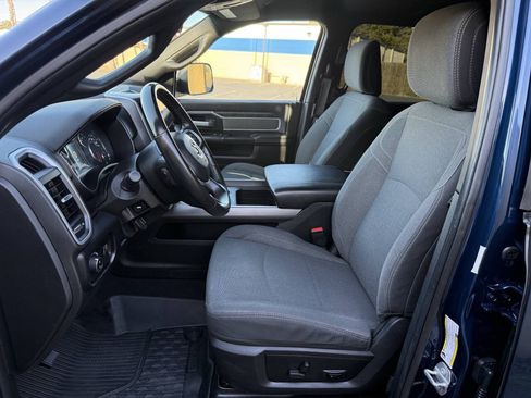 Used 2022 RAM 2500 Big Horn w/ Night Edition AWD/4WD image 12
