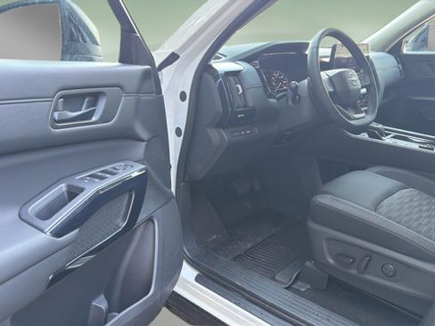 New 2026 Nissan Pathfinder SV AWD/4WD image 11